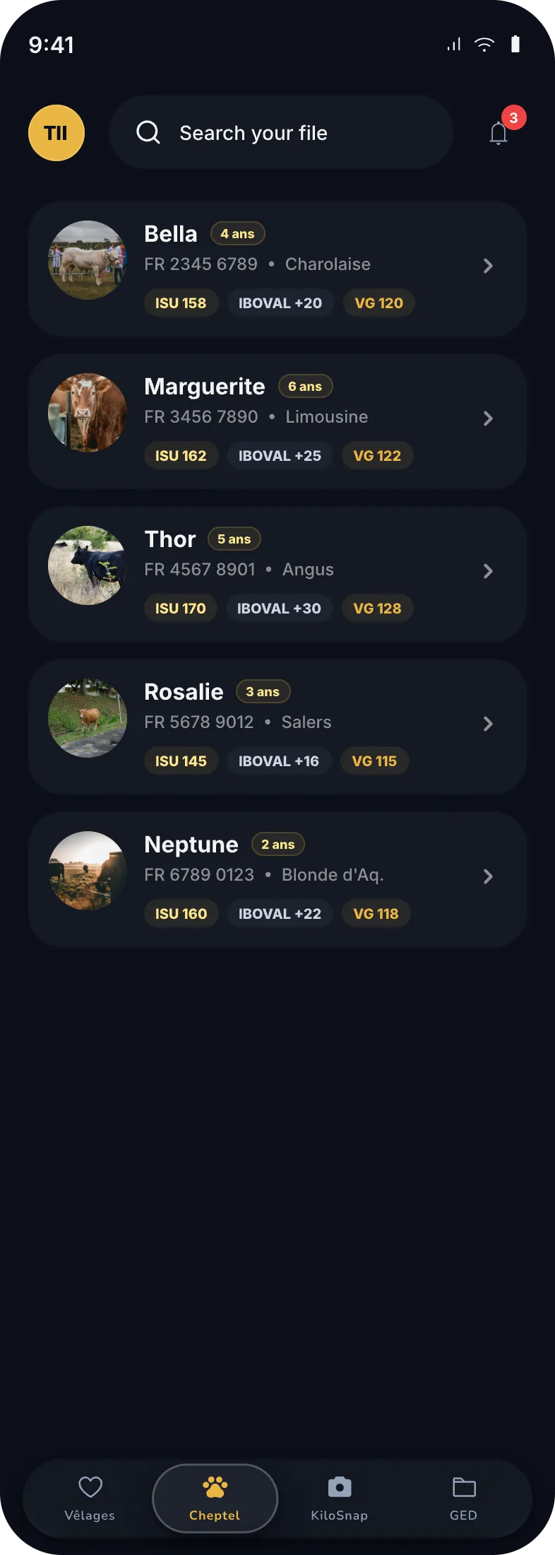 App screen: herd list with photo, identification and indicators per animal